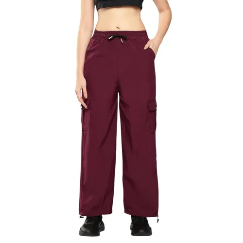 Image of Aarika Women’s Black Solid Crepe Cargo Pants