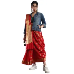 AKHILAM Elegant Banarasi Silk Floral Saree with Blouse Piece