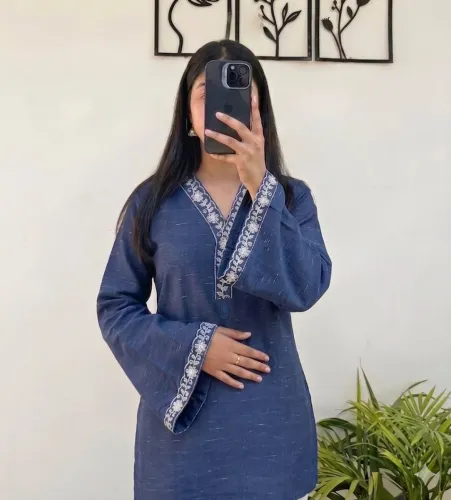 Image of Akki SHAH Women Khadi Cotton Kurti Set