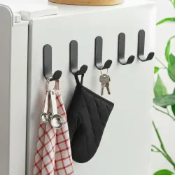 amazon basics 5 Pack Self Adhesive Wall Hooks for Hanging Strong