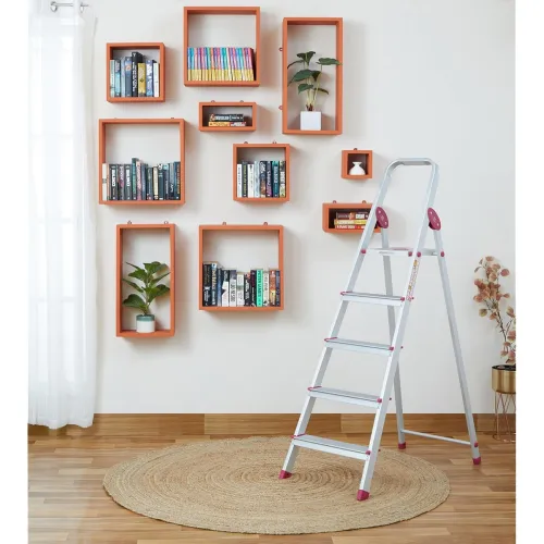 Image of Amazon Basics Foldable 5-Step Aluminium Ladder 