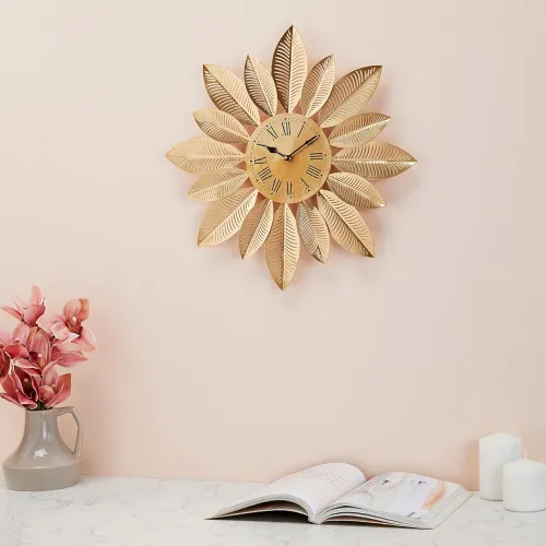 Image of Amazon Brand - Solimo Decorative Wall Clock