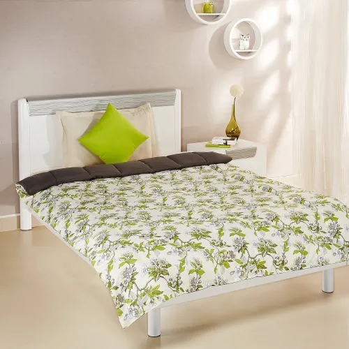 Image of Amazon Brand - Solimo Microfibre Printed Comforter, Single 