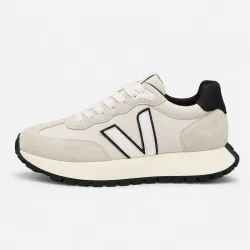 ASTEROID Casual Styling with White Sneakers