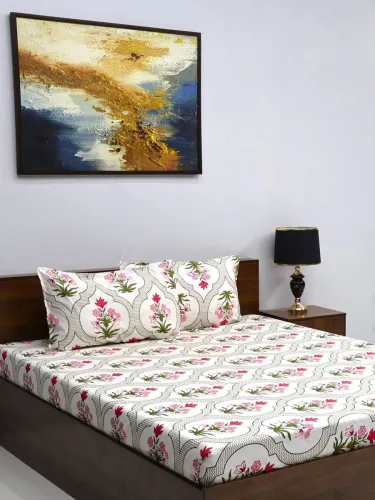 Image of Bombay Dyeing 144 TC Microfiber Queen Floral Flat Bedsheet 
