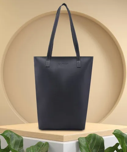 Image of Caprese Women Black Tote
