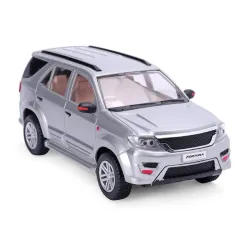 Centy Toys Fortuner Pull Back Car (Multicolor), Kid