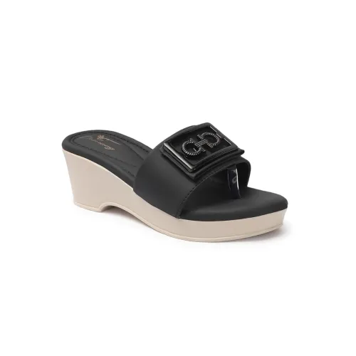 Image of CHINRAAG Women Hill Sandles For Woman