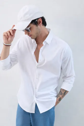 Image of Clothisto Men Regular Fit Striped Spread Collar Casual Shirt