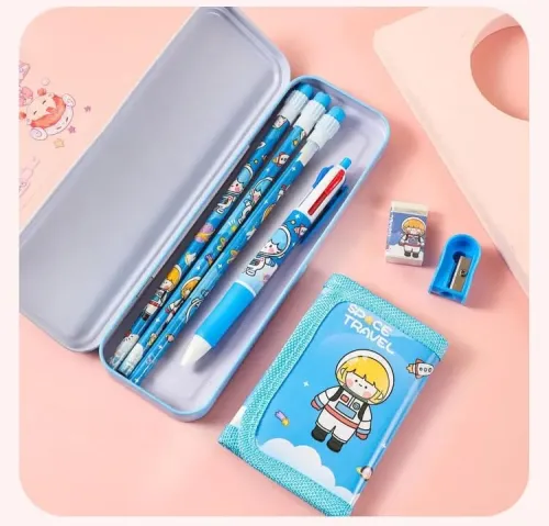 Image of Crackles Stationary Kit for Boys and Girls with Pencil, Pen, Purse