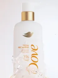 Dove 3% Brightening Serum + Vitamin C Glow Recharge Serum Body Wash - 300 ml