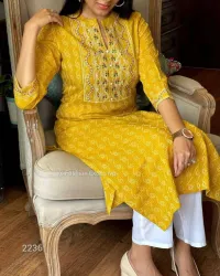 fabrictextile Women Printed Straight Kurta