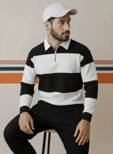 Image of GEEZY  Men Checkered Hooded T-Shirt
