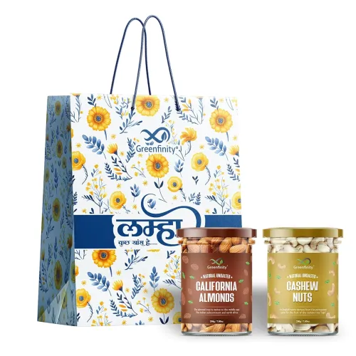 Image of GreenFinity Almonds & Cashews 200g Each with Luxury Gift Bag