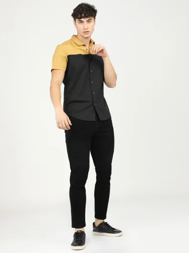 Image of HIGHLANDER Men Dusty Slim Fit Printed Shirt