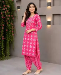IYISANS Women Cotton Blend Kurta Pant Set