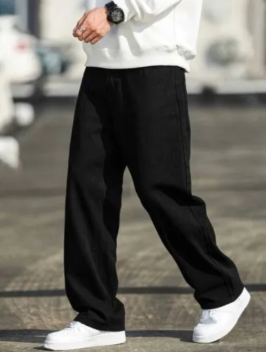 Image of James Webb  Men Loose Fit Mid Rise Black Jeans