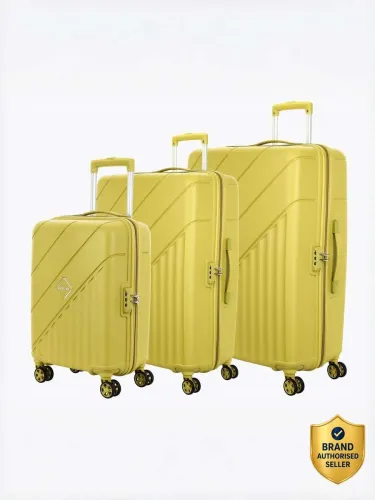 Image of Kamiliant by American Tourister Hard Body Luggage (Set of 3)