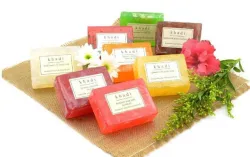 Khadi Herbal Handmade Soaps - Indias Traditional (8 x 125 g)