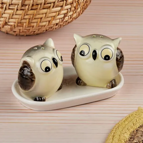 Image of Kookee Ceramic Owl Salt & Pepper Shaker Set with Tray