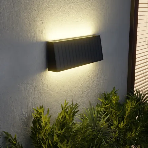 Image of Lifelong Plastic Solar Outdoor Lawn Light