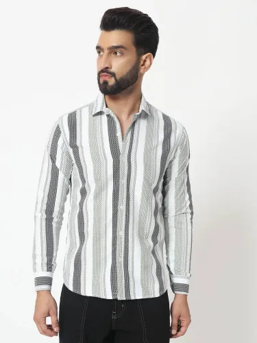 Image of Men Regular Fit Striped Spread Collar Casual Shirt