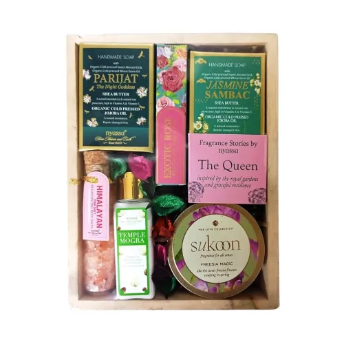 Image of Nyassa The fragrance stories by nyassa: THE QUEEN Gift set 