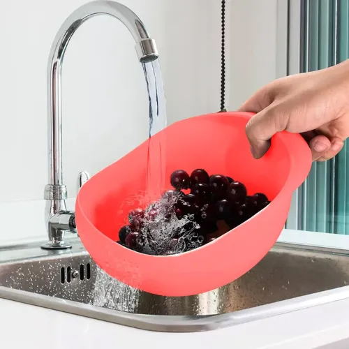 Image of Frenchware (Red, 1 Unit) Plastic Colander Bowl,
