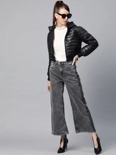 Image of SASSAFRAS Women Black Solid Cropped Puffer Jacket