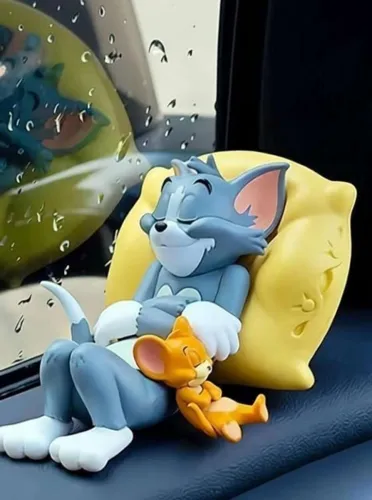 Image of SHIGOSHREE Tom & Jerry Car Showpiece