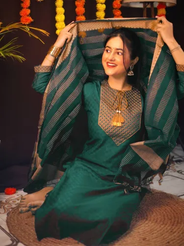 Image of Tibra Attire  Women Cotton Blend Kurti Pant Dupatta Set