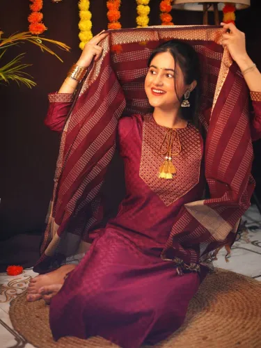 Image of Tibra Attire  Women Cotton Blend Kurti Pant Dupatta Set