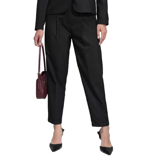 Image of Tokyo Talkies Women's Slim Fit Cropped Trousers