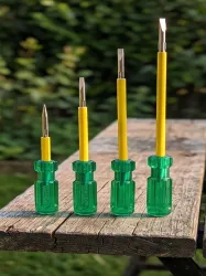 Toolora Pack of - 4 with - Magnetic -Tip 001 Combination Screwdriver Set (Pack of 4)