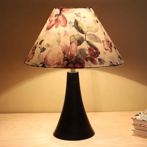 Image of tu casa Classic Black Metal Table Lamp