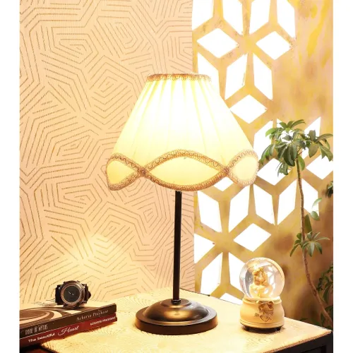Image of tu casa Off White Cotton Shade Lamp