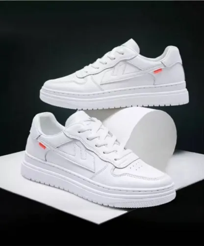 Image of URBANBOX Sneakers For Men (White , 7)