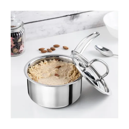 Image of Wakefit Pomodoro Sauce pan with lid - 14 cm