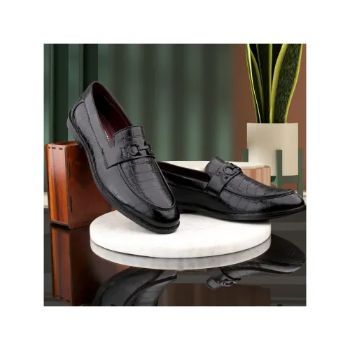 Image of WUGATTI Premium Synthetic Slip-On Loafers Men